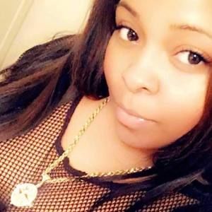 Meet your Posher, Monique